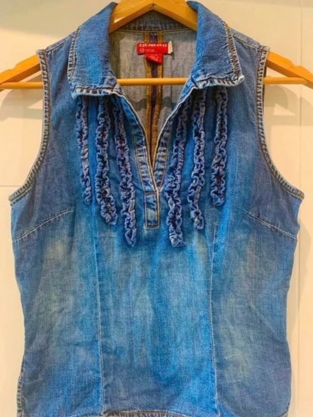 Guess Jean top - Picture 2 of 3